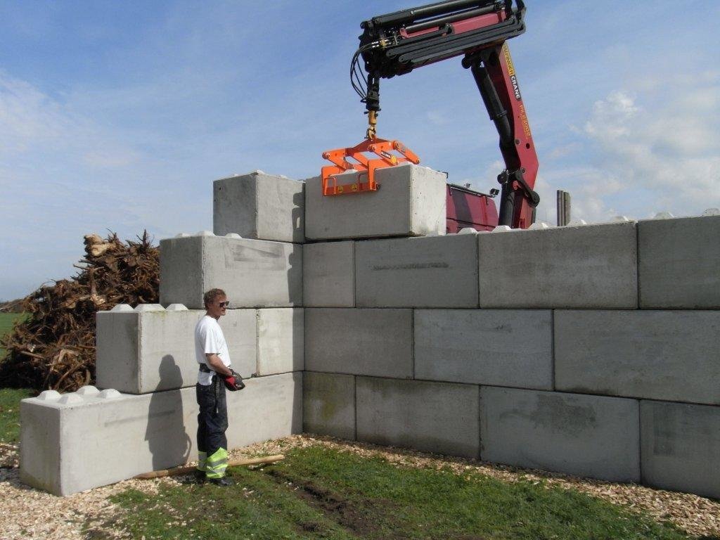 betonblock-handling-clamp-cl60-building-wall