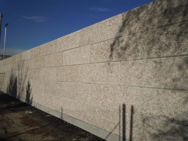 betonblock-concrete-blocks-construction-wall-dolomitilego
