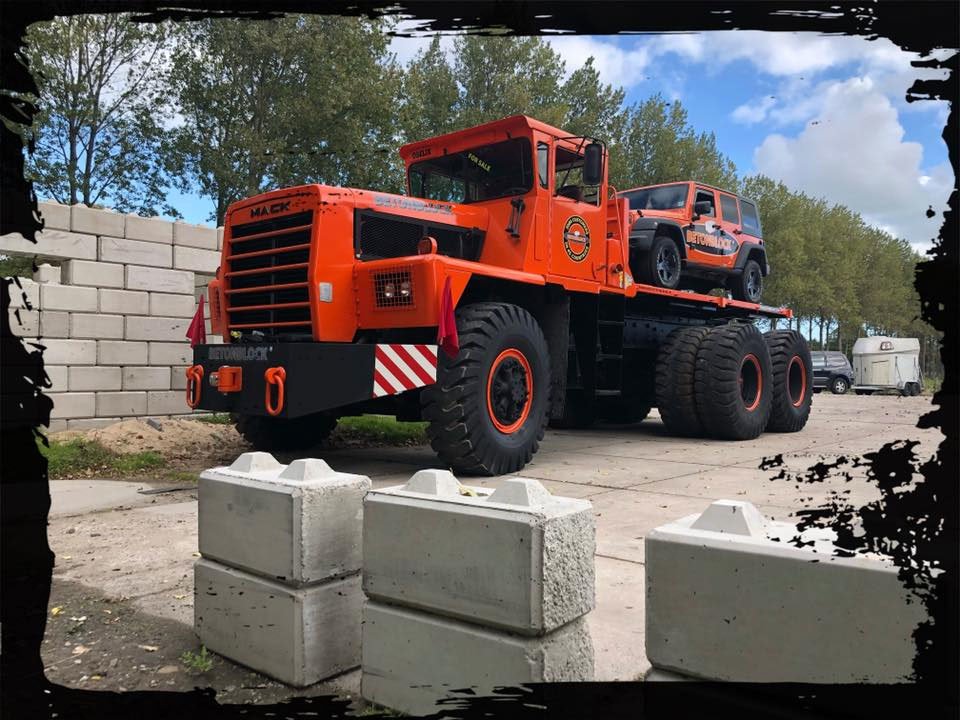 betonblock-mack-jeep